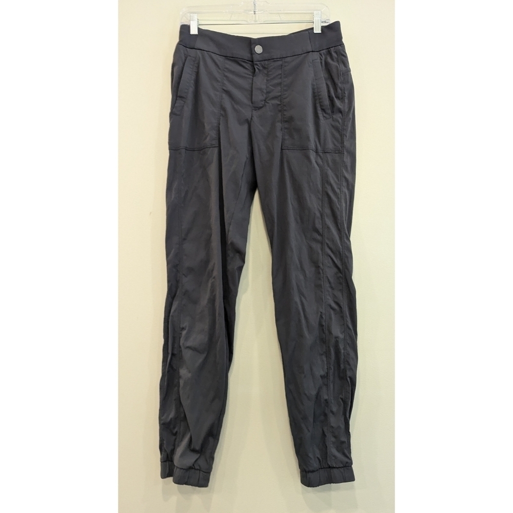 Athleta Trekkie Jogger 2.0 in Black Size 4 Tall